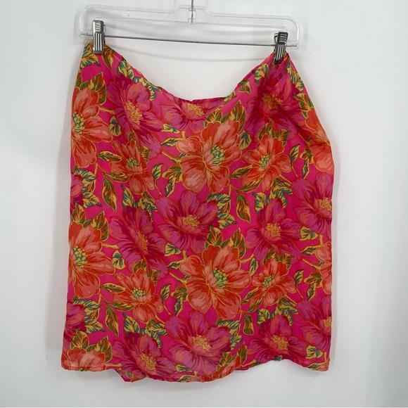 BEACH RIOT Melanie Sarong in Miami Peony - OS - Picture 2 of 4